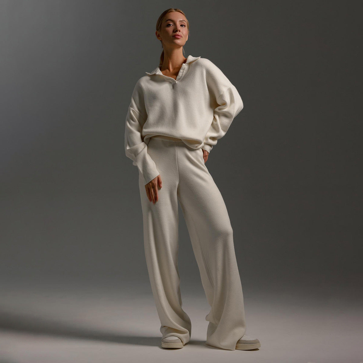 Rose Gebreide Loungewear Set voor Dames – Comfortabel, Oversized met Kraag en Wijde Pijpen