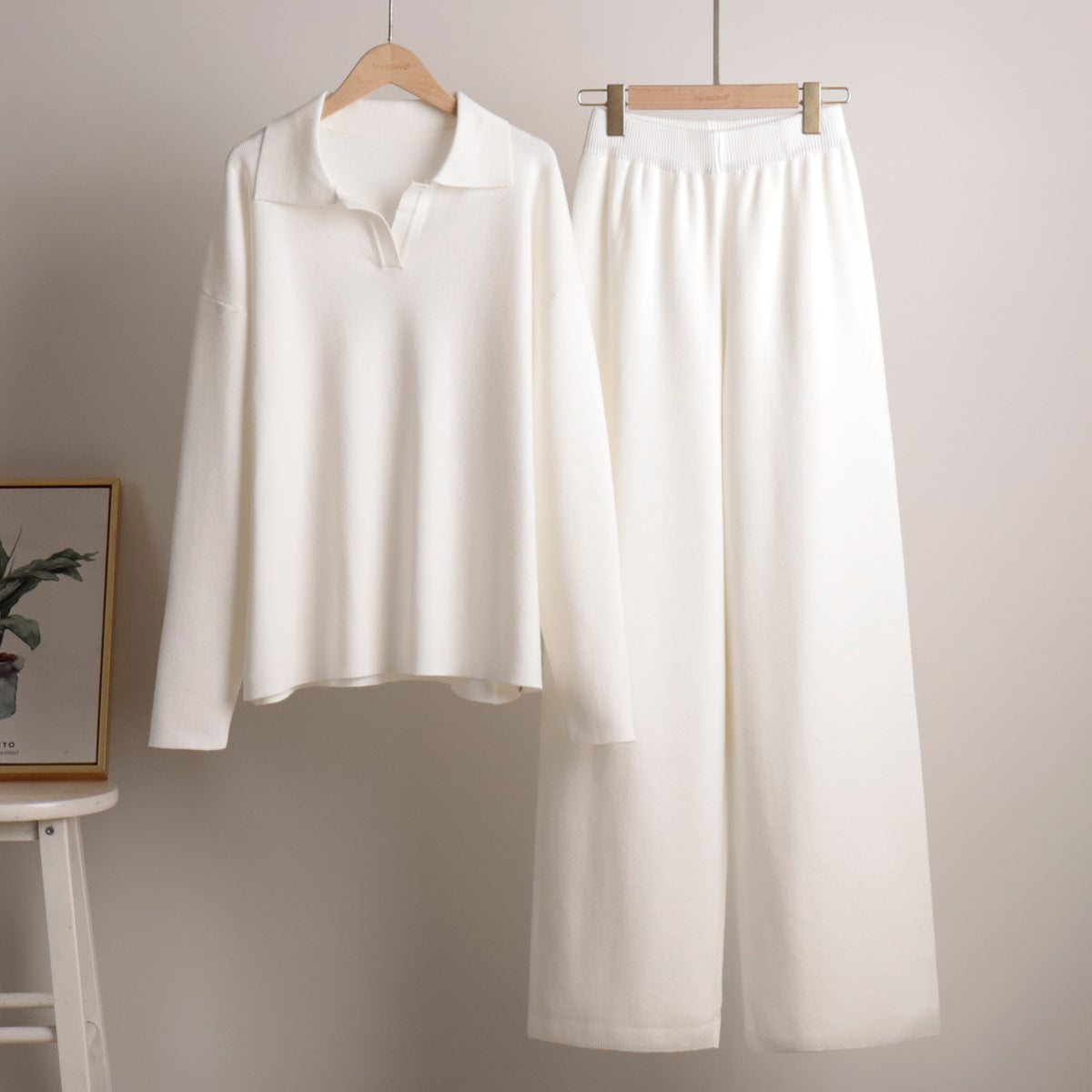 Rose Gebreide Loungewear Set voor Dames – Comfortabel, Oversized met Kraag en Wijde Pijpen