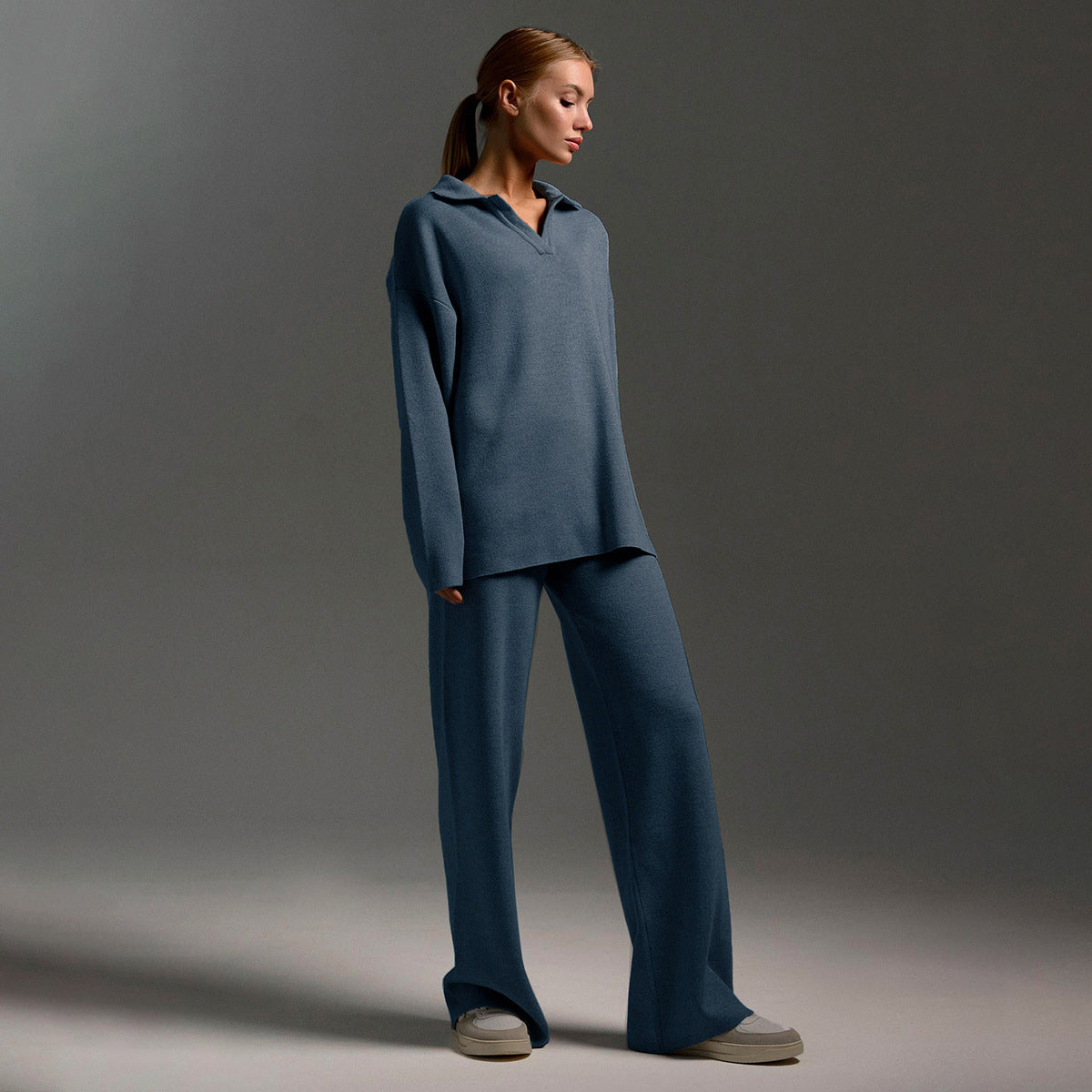 Rose Gebreide Loungewear Set voor Dames – Comfortabel, Oversized met Kraag en Wijde Pijpen